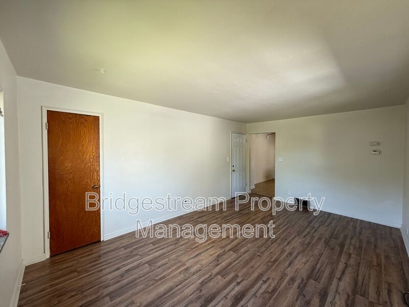 Cozy 1 Bed, 1 Bath Upstairs Apartment Now Available property image