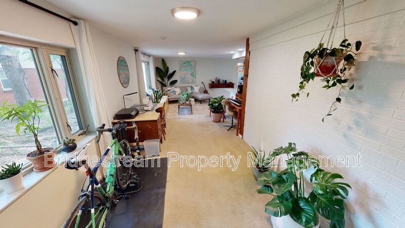 Beautiful 3 Bed, 2 Bath Ranch Home in Dayton property image