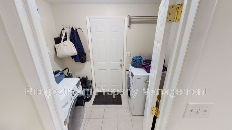 Beautiful 3 Bed, 2 Bath Ranch Home in Dayton property image