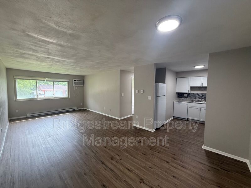 Newly Updated 2 Bed, 1 Bath Apartment in West Carolton Now Available! property image