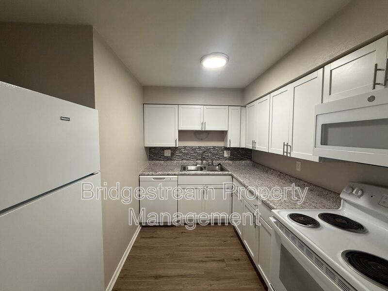 Newly Updated 2 Bed, 1 Bath Apartment in West Carolton Now Available! property image