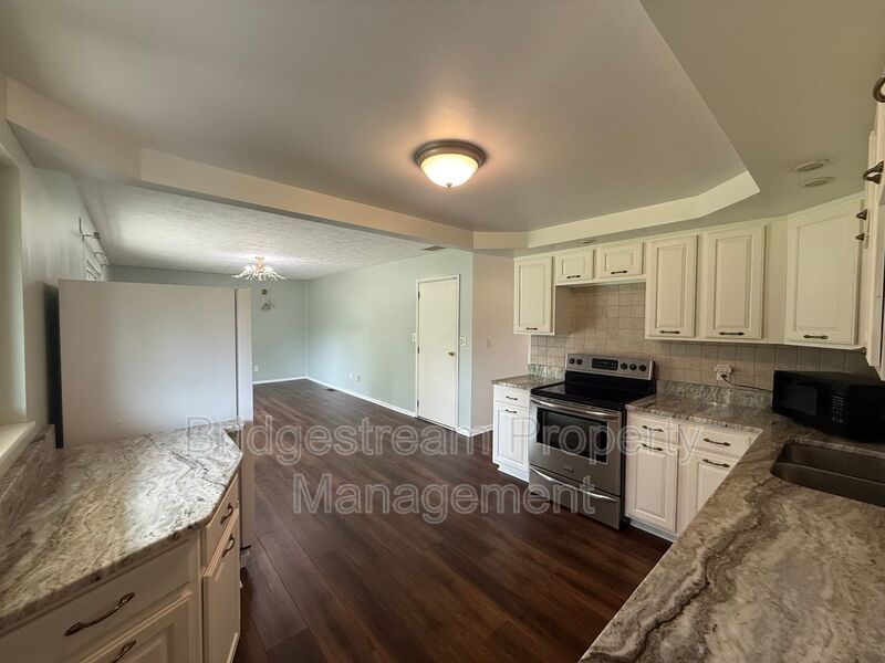 Beautiful 3 Bed, 1.5 Bath Ranch Style Home Now Available property image