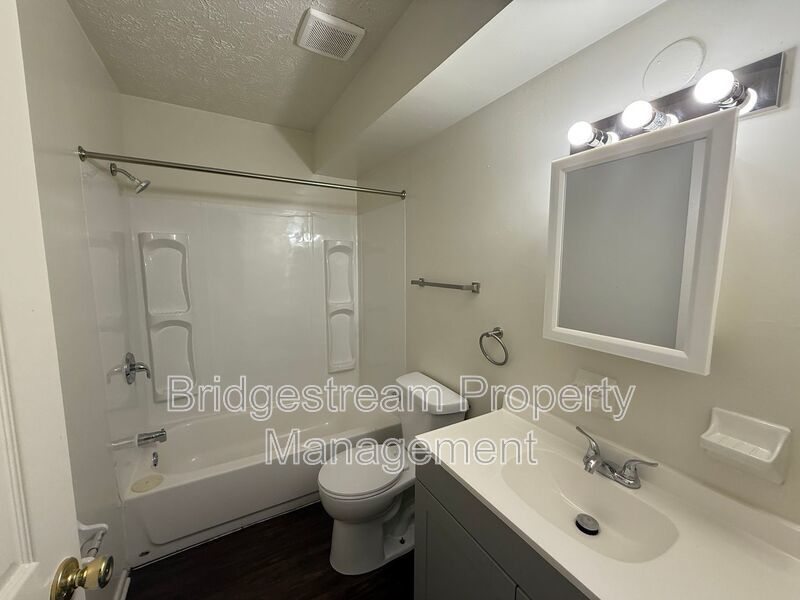 Cozy 1 Bed, 1 Bath Apartment property image