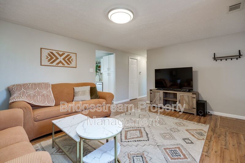 Charming, Fully Renovated 3-Bedroom Home in Xenia property image