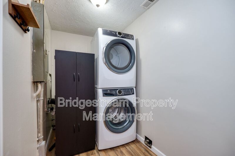 Charming, Fully Renovated 3-Bedroom Home in Xenia property image