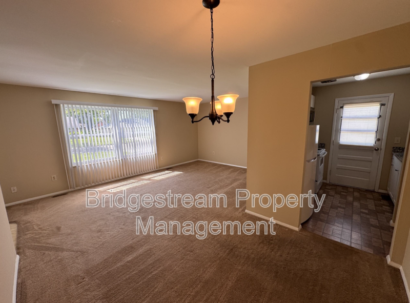 Cozy 2 Bed, 1 Bath Ranch Style Apartment property image