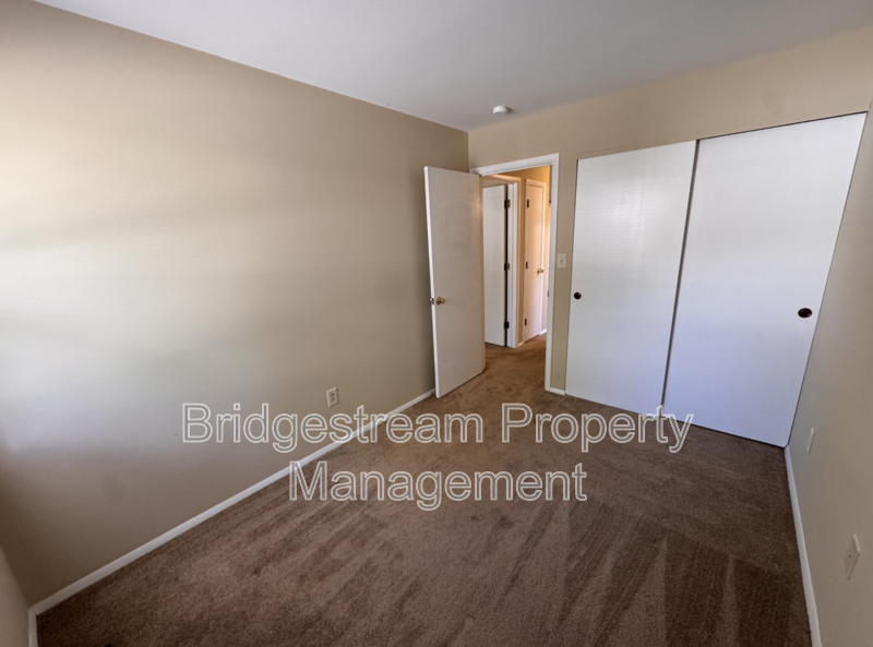 Cozy 2 Bed, 1 Bath Ranch Style Apartment property image