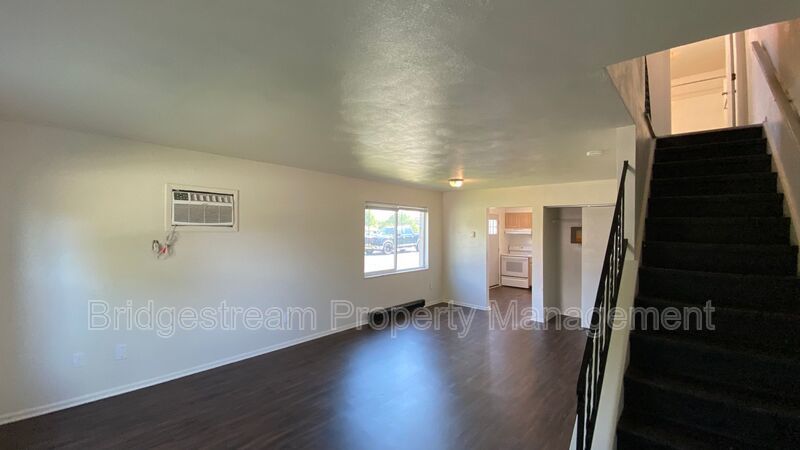 Cozy 2 Bed Apartment in West Milton Now Available property image