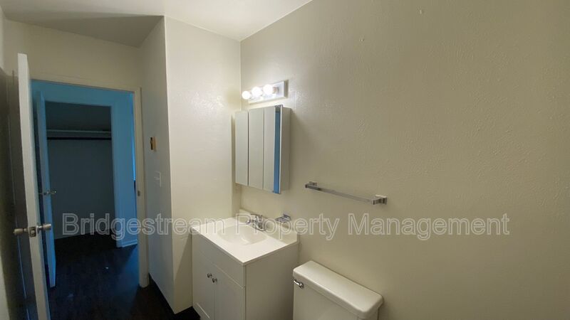 Cozy 2 Bed Apartment in West Milton Now Available property image