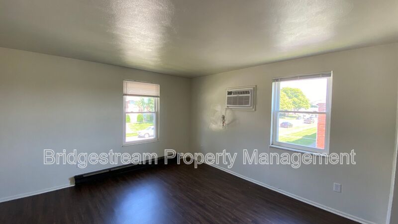 Cozy 2 Bed Apartment in West Milton Now Available property image