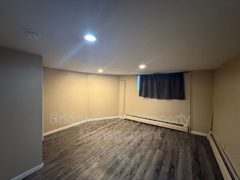 Beautiful Oakwood Home with Detached Garage property image