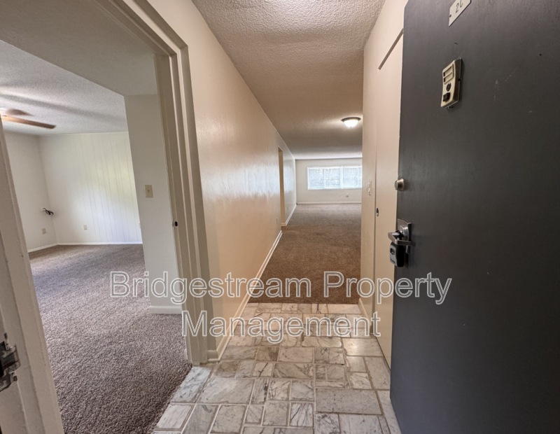 Spacious 2 Bed, 2 Bath Apartment in West Dayton property image