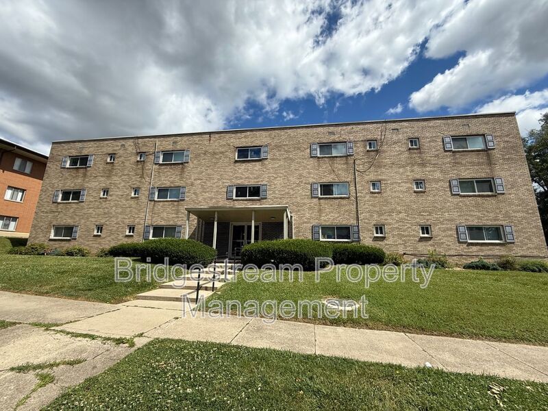 Spacious 2 Bed, 2 Bath Apartment in West Dayton property image