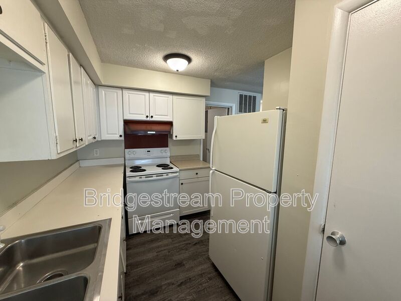 Spacious 2 Bed, 2 Bath Apartment in West Dayton property image