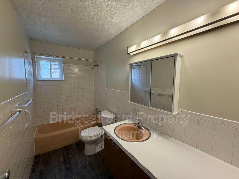 Spacious 2 Bed, 2 Bath Apartment in West Dayton property image