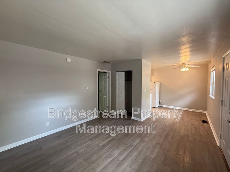 Cozy 1 Bed, 1 Bath Ranch Style Apartment property image