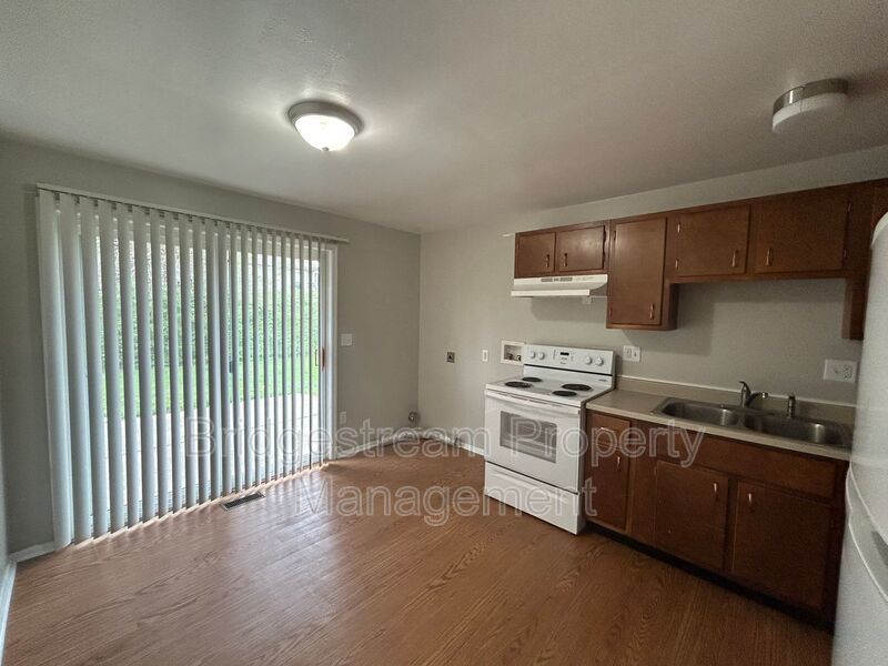 Cozy 2 Bed, 1 Bath Ranch Apartment in Huber Heights property image