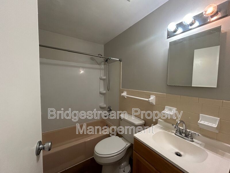 Cozy 2 Bed, 1 Bath Ranch Apartment in Huber Heights property image