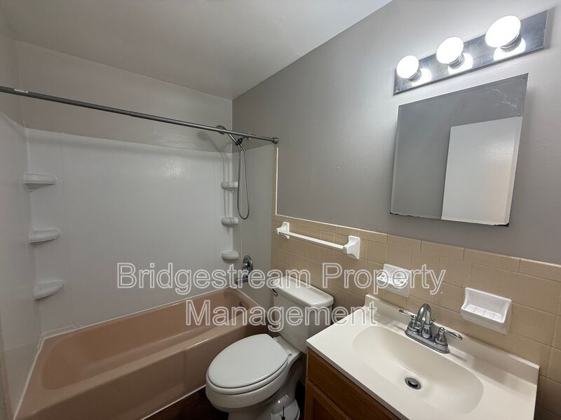 Cozy 2 Bed, 1 Bath Ranch Apartment in Huber Heights property image