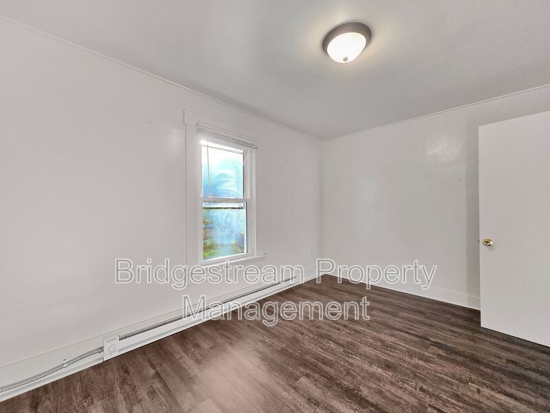 Cozy & Functionable 1BR Apartment – First Month's Rent-Free Move in Special property image