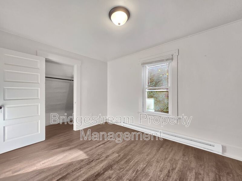 Cozy & Functionable 1BR Apartment – First Month's Rent-Free Move in Special property image