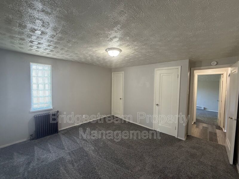 Cozy 2 Bed, 1 bath Upstairs Apartment Now Available property image