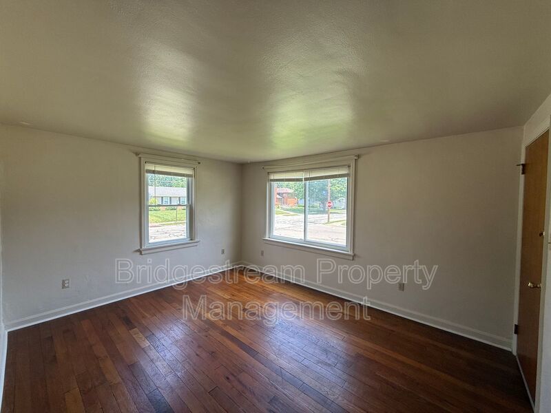 Cozy 2 Bed, 1 Bath Apartment in Xenia Now Available property image