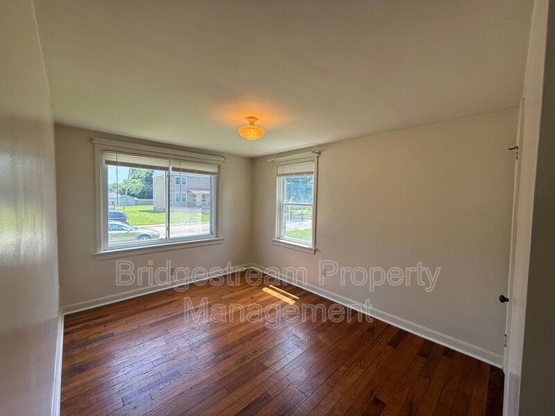 Cozy 2 Bed, 1 Bath Apartment in Xenia Now Available property image