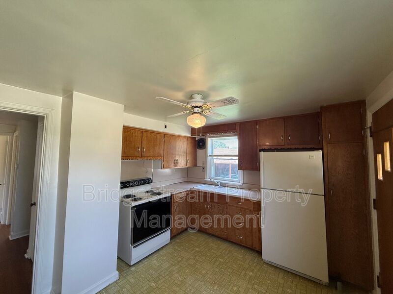 Cozy 2 Bed, 1 Bath Apartment in Xenia Now Available property image