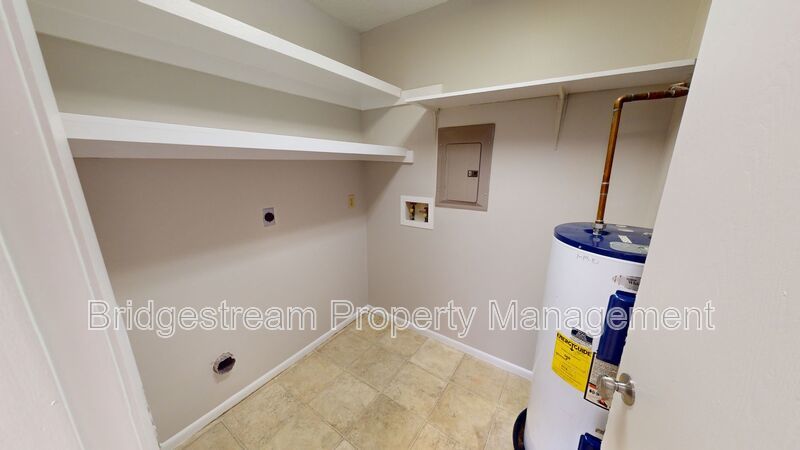 Cozy 2 Bed, 1 Bath Unit in Washington Township property image