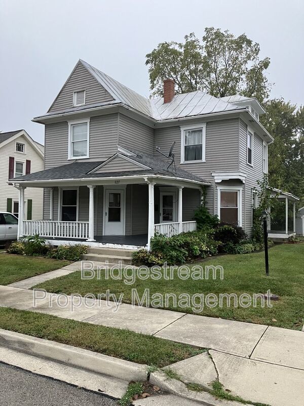 3 Bedroom, 1.5 bath home with 2 car detached garage and basement in Brookville property image