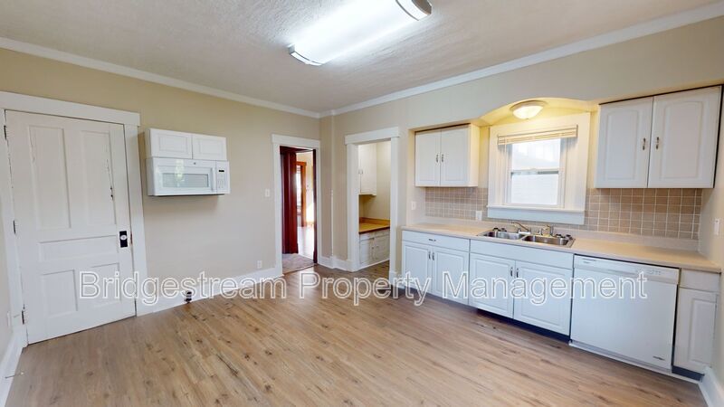 3 Bedroom, 1.5 bath home with 2 car detached garage and basement in Brookville property image