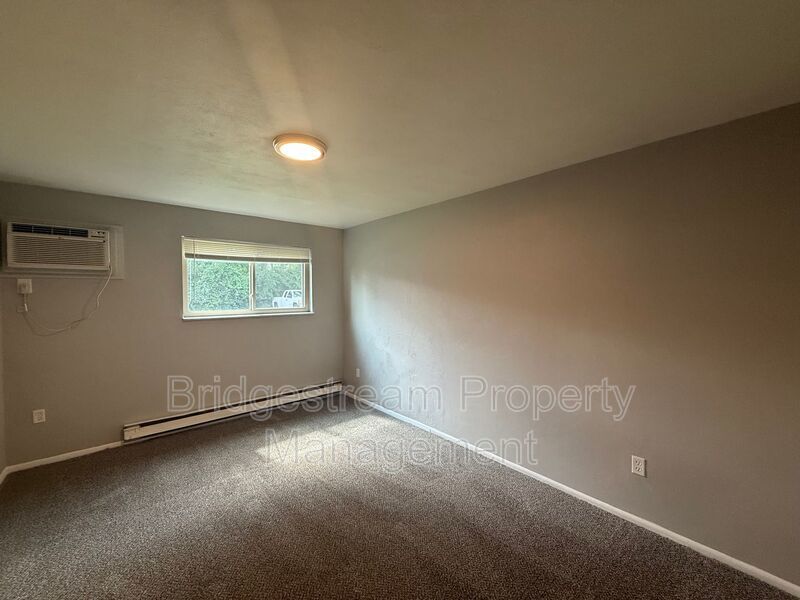 Cozy 2 Bed, 1 Bath Downstairs Apartment Now Available property image