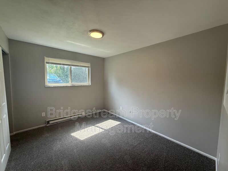 Cozy 2 Bed, 1 Bath Downstairs Apartment Now Available property image