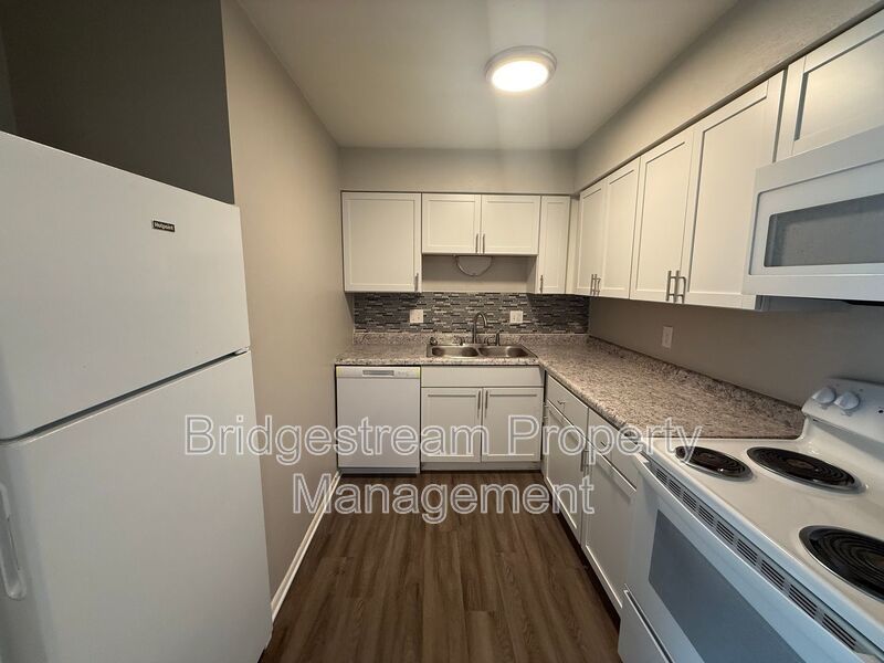 Cozy 2 Bed, 1 Bath Downstairs Apartment Now Available property image