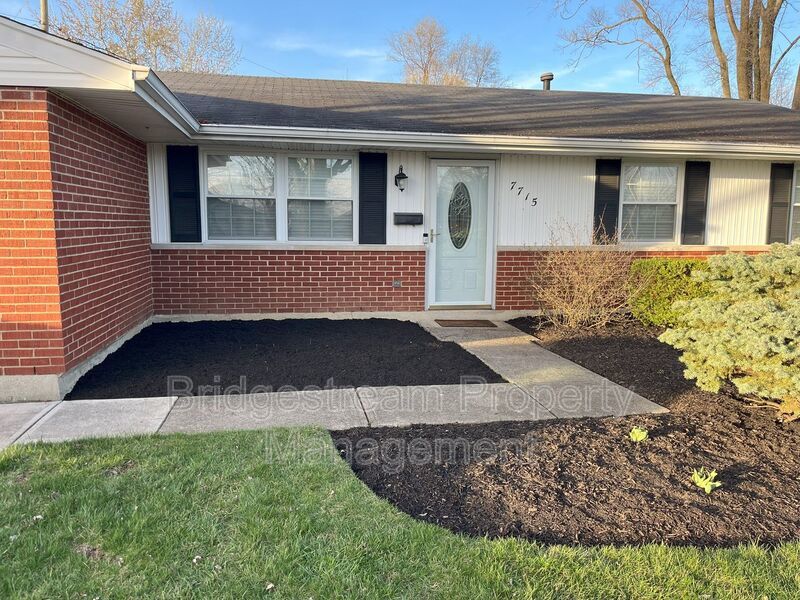 STUNNING, updated 3 bed, 1.5 bath ranch style home in Huber Heights near Rushmore Elementary property image