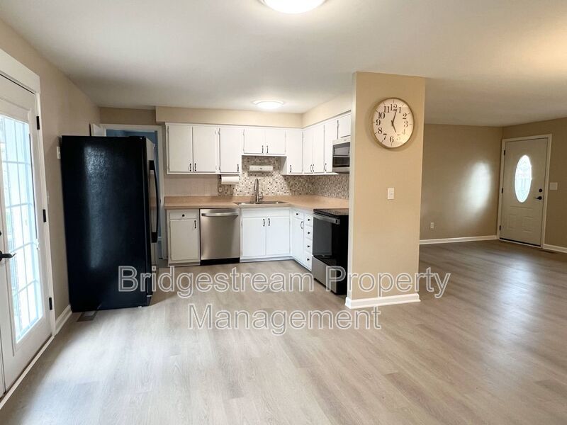 STUNNING, updated 3 bed, 1.5 bath ranch style home in Huber Heights near Rushmore Elementary property image