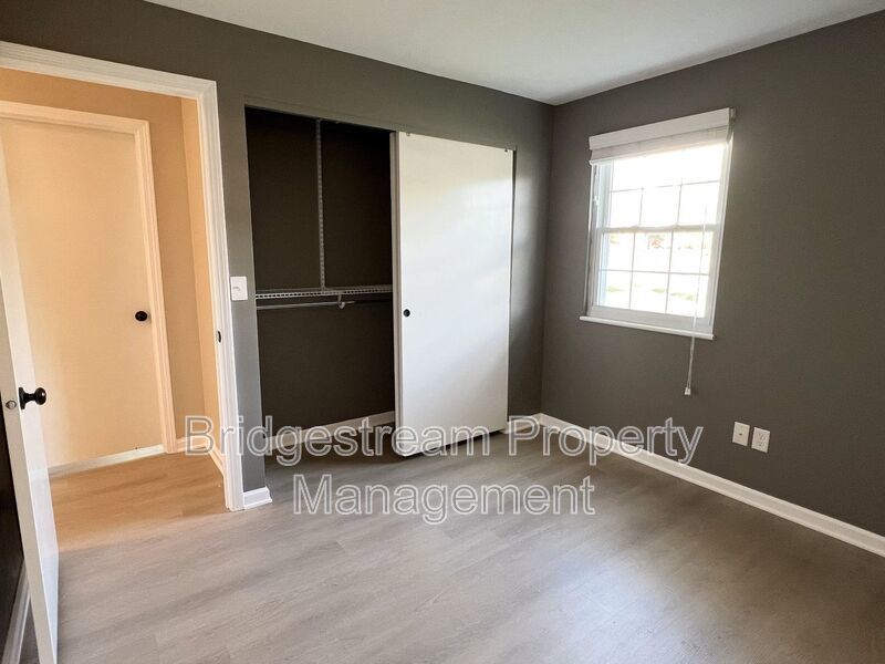 STUNNING, updated 3 bed, 1.5 bath ranch style home in Huber Heights near Rushmore Elementary property image