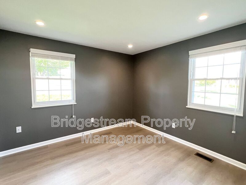 STUNNING, updated 3 bed, 1.5 bath ranch style home in Huber Heights near Rushmore Elementary property image