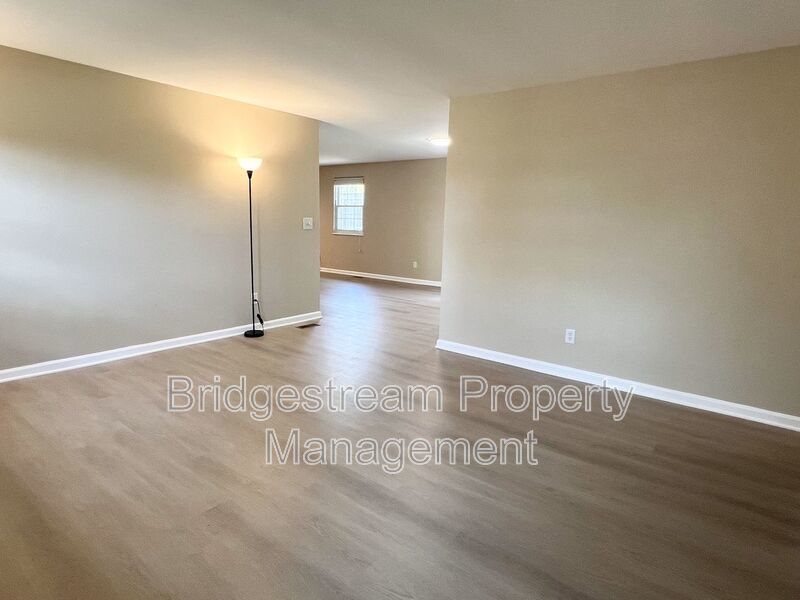 STUNNING, updated 3 bed, 1.5 bath ranch style home in Huber Heights near Rushmore Elementary property image