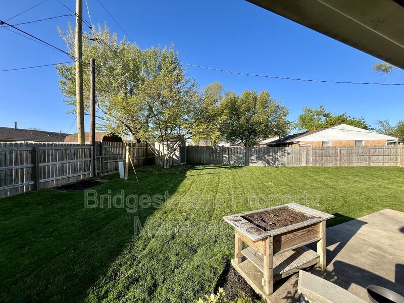 STUNNING, updated 3 bed, 1.5 bath ranch style home in Huber Heights near Rushmore Elementary property image