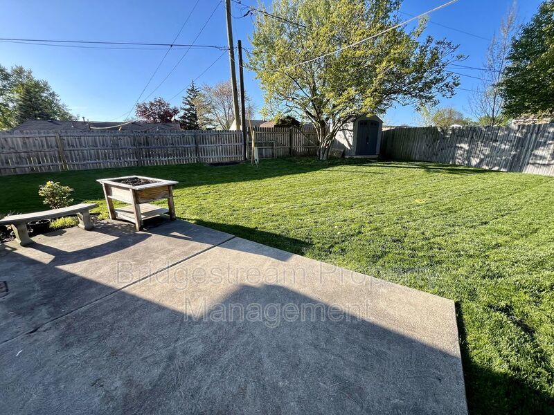 STUNNING, updated 3 bed, 1.5 bath ranch style home in Huber Heights near Rushmore Elementary property image