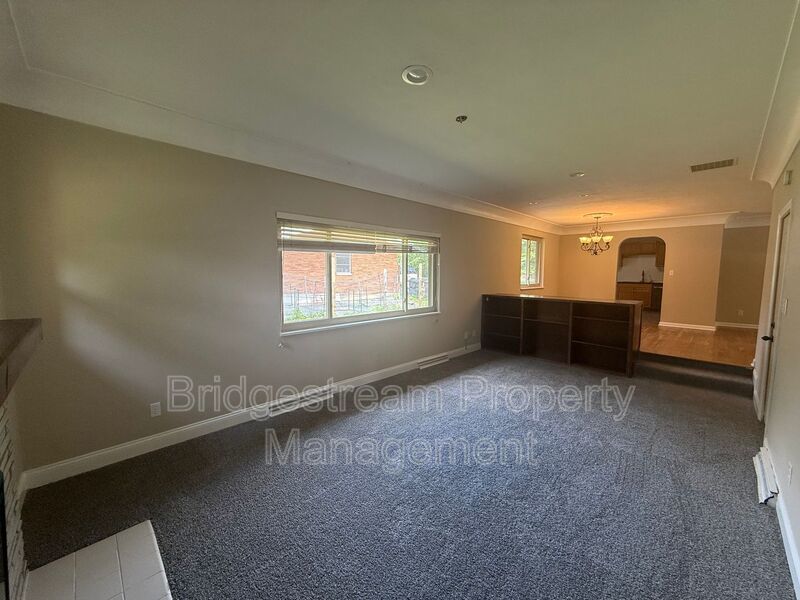 Beautiful 3 Bed, 2 Bath Home in Beavercreek Now Available property image