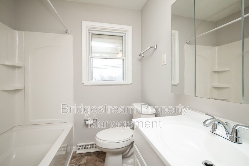 Spacious 2 Bed, 1 Bath Home in Franklin property image