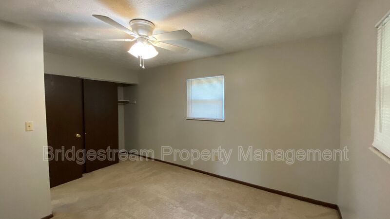 Cozy 2 Bed, 1 Bath Unit in Candlewood property image