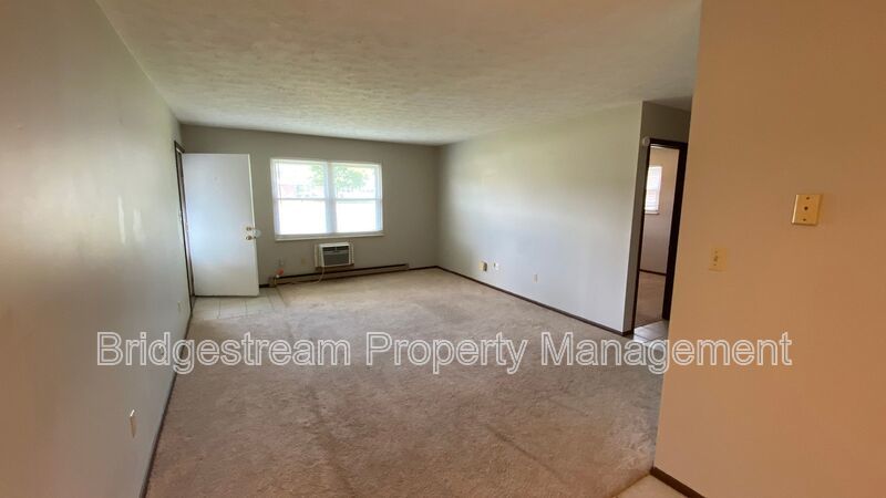 Cozy 2 Bed, 1 Bath Unit in Candlewood property image