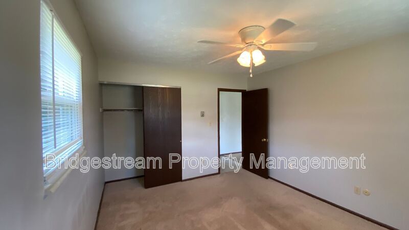 Cozy 2 Bed, 1 Bath Unit in Candlewood property image