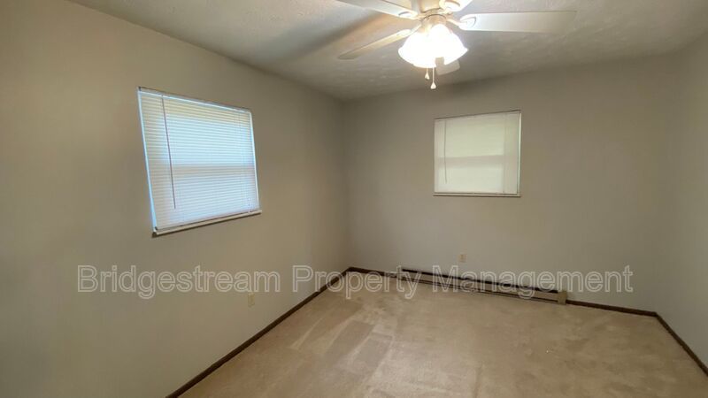 Cozy 2 Bed, 1 Bath Unit in Candlewood property image