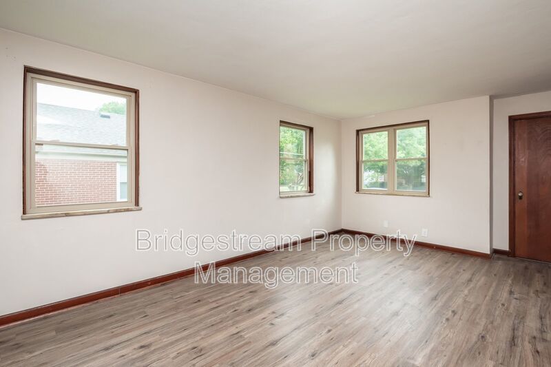 Cozy 1 Bedroom Apartment in Oakwood property image