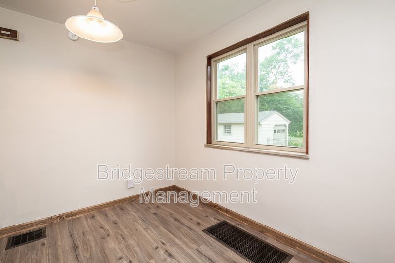 Cozy 1 Bedroom Apartment in Oakwood property image